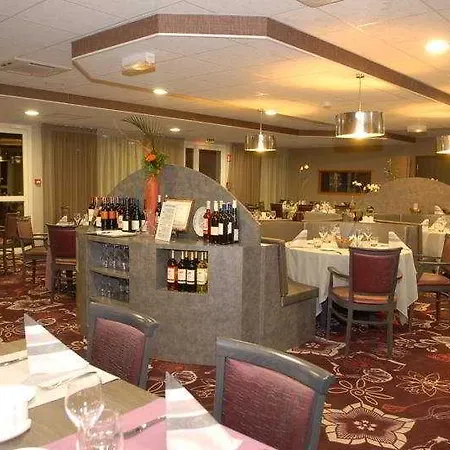 Campanile Ouest - Croix D'argent מלון 4*