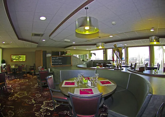 Campanile Ouest - Croix D'argent