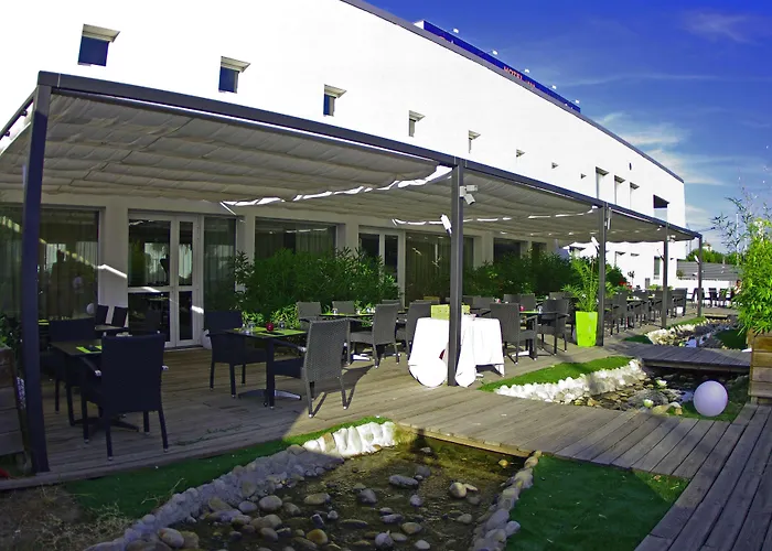 Hotel Campanile Ouest - Croix D'argent 4*