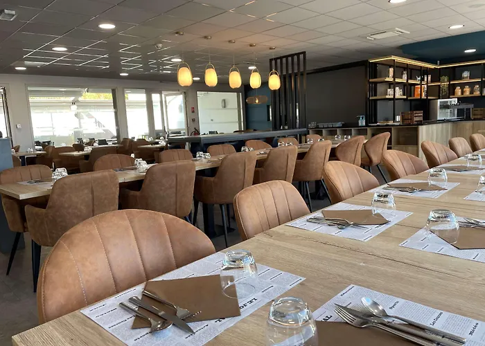 Hotel Campanile Ouest - Croix D'argent 4*