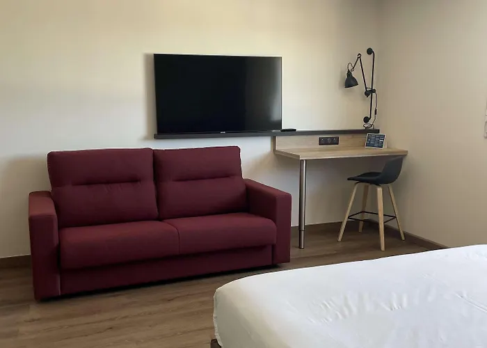 Campanile Ouest - Croix D'argent