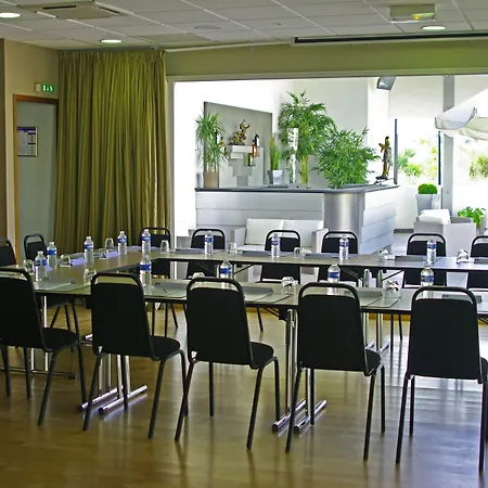 Szálloda Campanile Ouest - Croix D'argent 4*