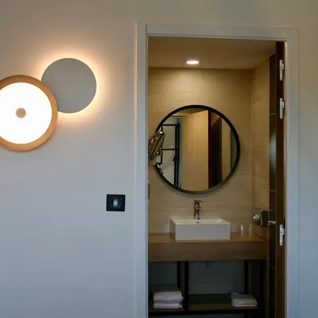 Campanile Ouest - Croix D'argent 4*