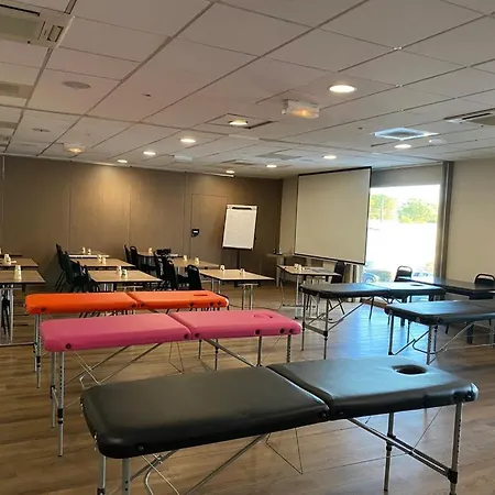 Campanile Ouest - Croix D'argent 4*