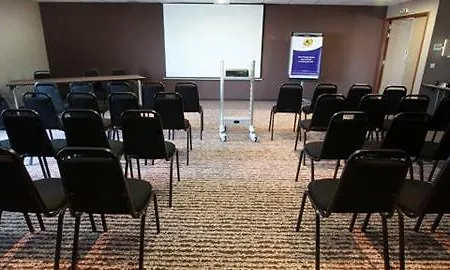 호텔 Campanile Ouest - Croix D'argent 4*