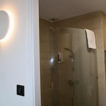 Campanile Ouest - Croix D'argent Hotel Montpellier