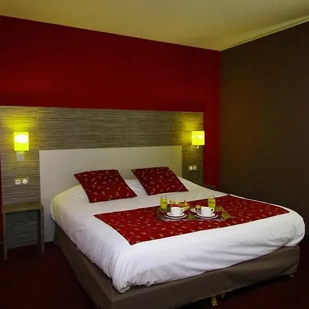 Szálloda Campanile Ouest - Croix D'argent 4*