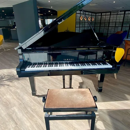 Hotel Campanile Ouest - Croix D'argent 4*