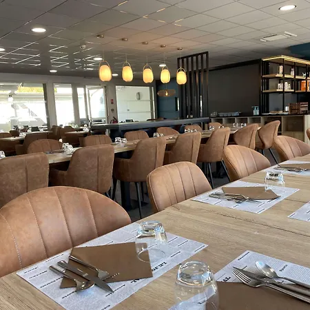 Hotel Campanile Ouest - Croix D'argent 4*