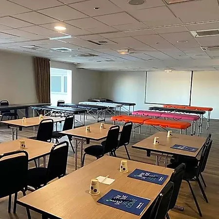 Campanile Ouest - Croix D'argent Hotel 4*