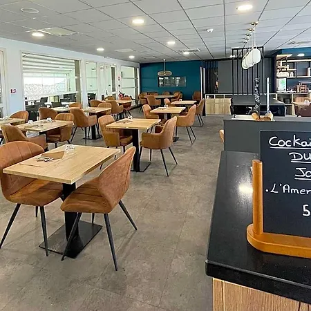 Campanile Ouest - Croix D'argent 4*