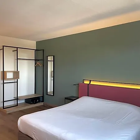 Campanile Ouest - Croix D'argent Hotel Montpellier