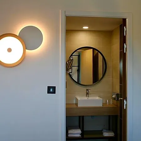Campanile Ouest - Croix D'argent Hotel 4*
