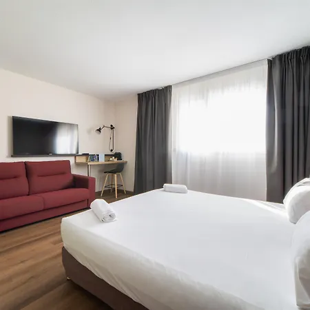 Hotel Campanile Ouest - Croix D'argent 4*