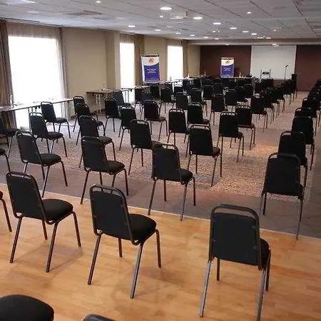 Campanile Ouest - Croix D'argent Hotel 4*