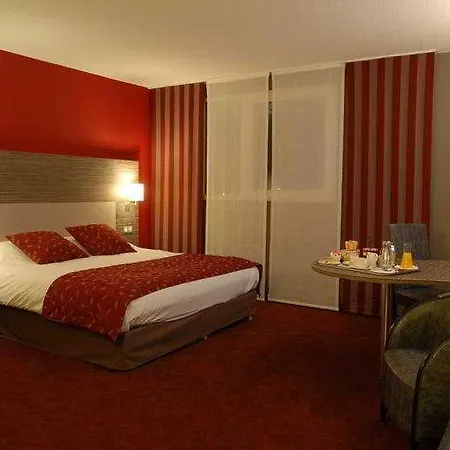 Campanile Ouest - Croix D'argent 4*