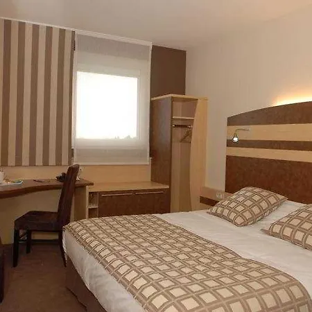 Campanile Ouest - Croix D'argent 4*