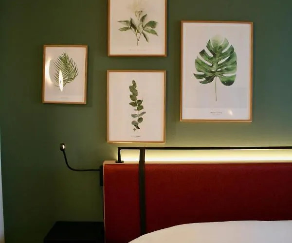 Hotel Campanile Ouest - Croix D'argent 4*