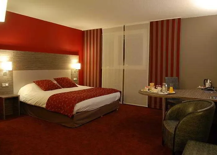 Campanile Ouest - Croix D'argent 4*